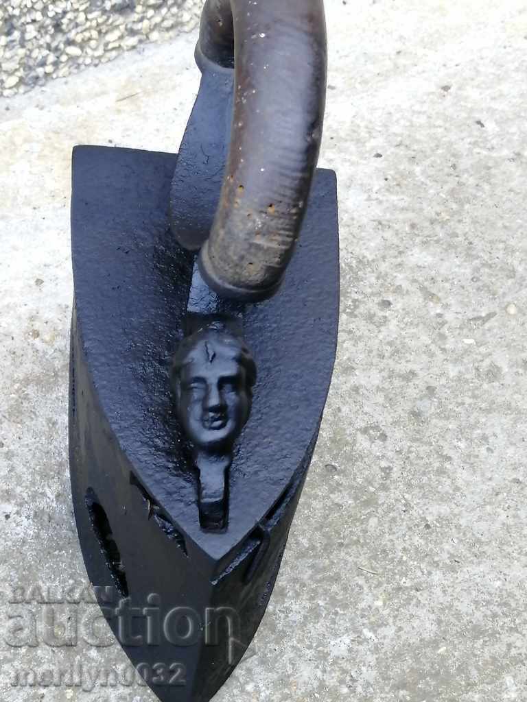 Παλιά σιδήρου στην πυρκαγιά - 6