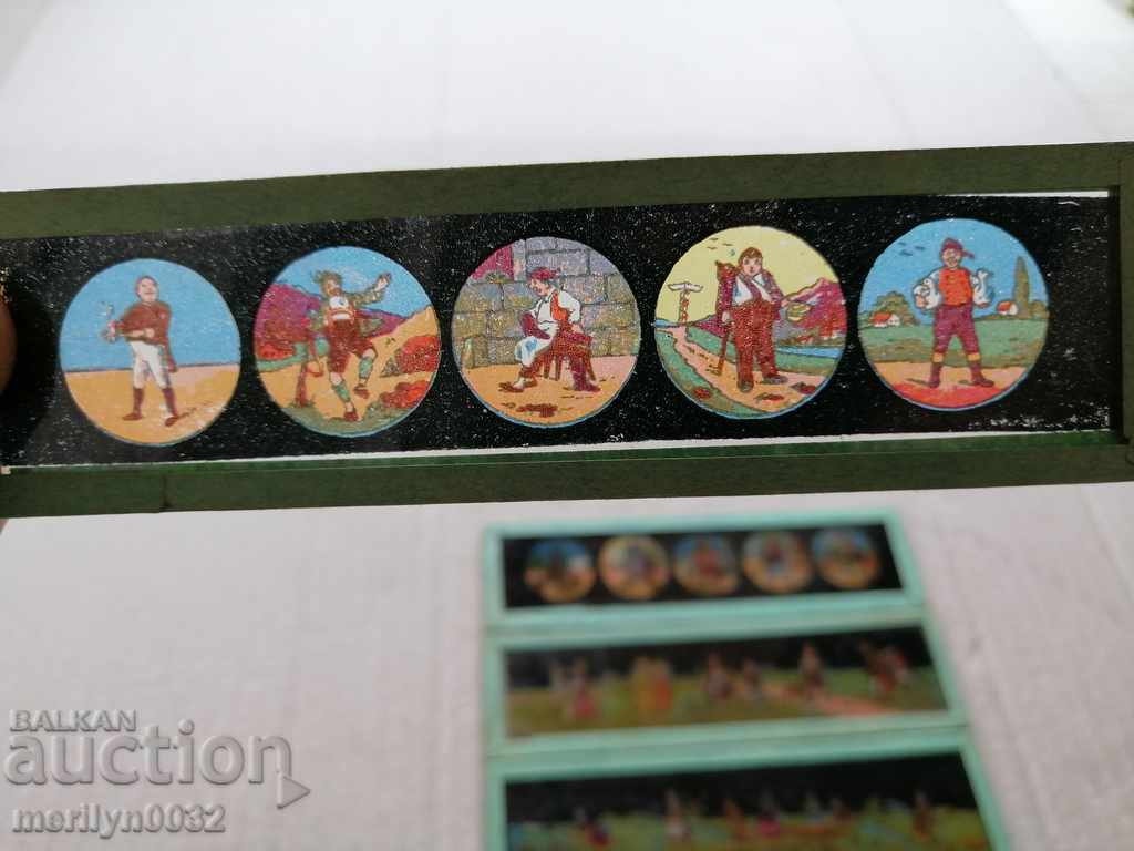 Glass colored slide plates with price 63.00 BGN | € 32.21 Glass colored slide plates with price 63.00 BGN | € 32.21