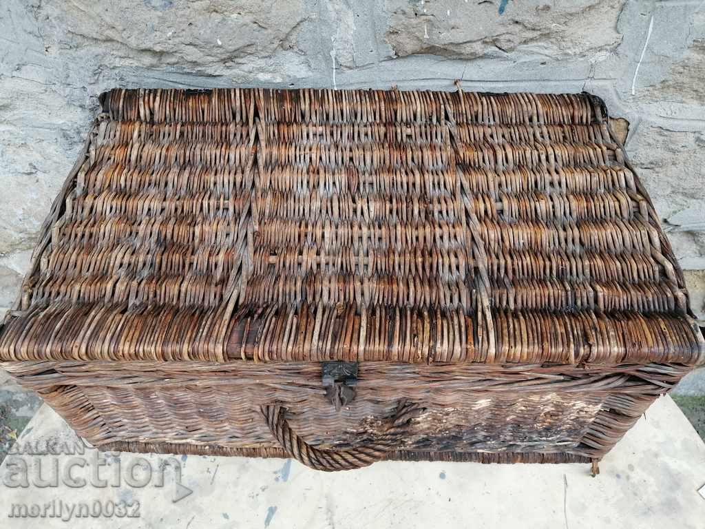 Παράδοση Ψάθινο μπαούλο, ψάθινο καλάθι, καλάθι από panner box Παράδοση Ψάθινο μπαούλο, ψάθινο καλάθι, καλάθι από panner box