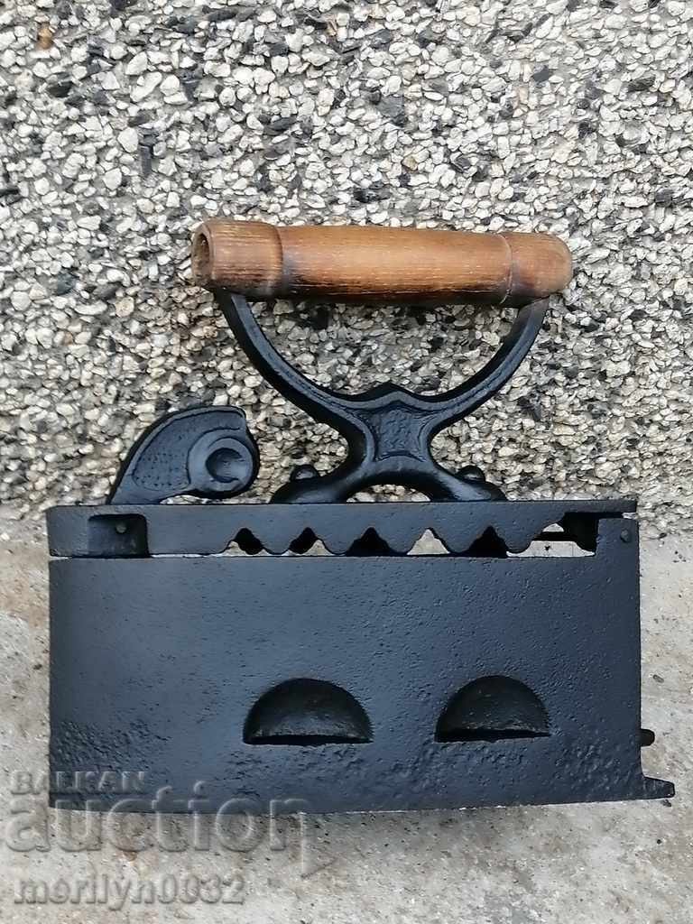 Auction  Old iron on fire