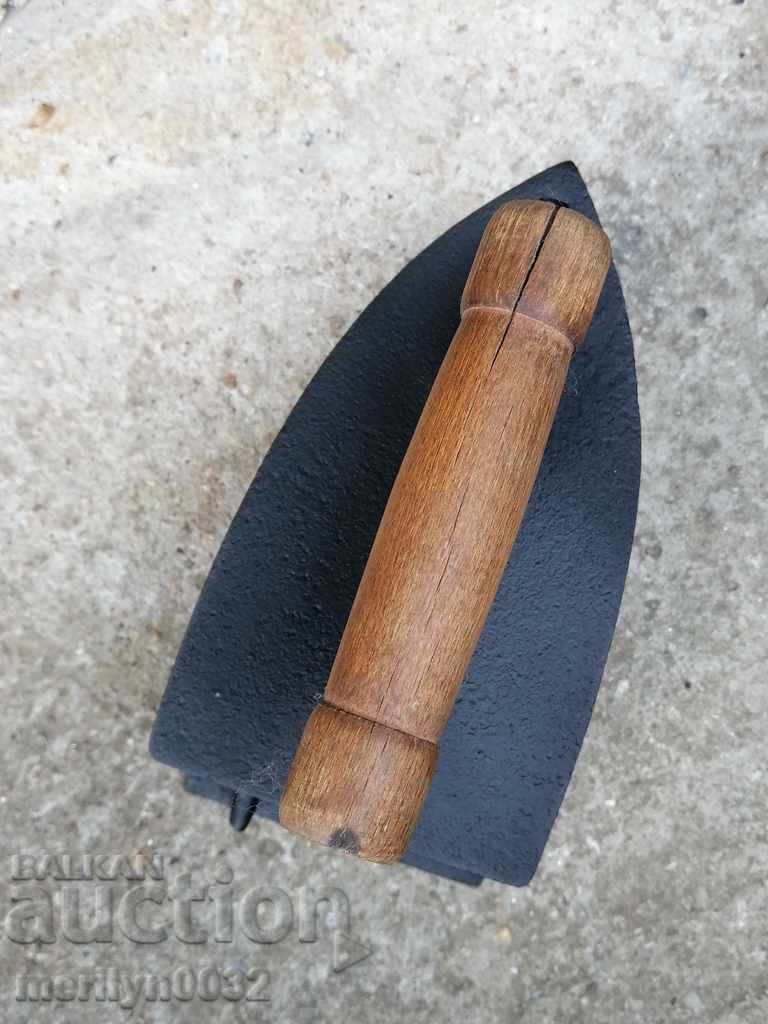 Old iron on fire - 6