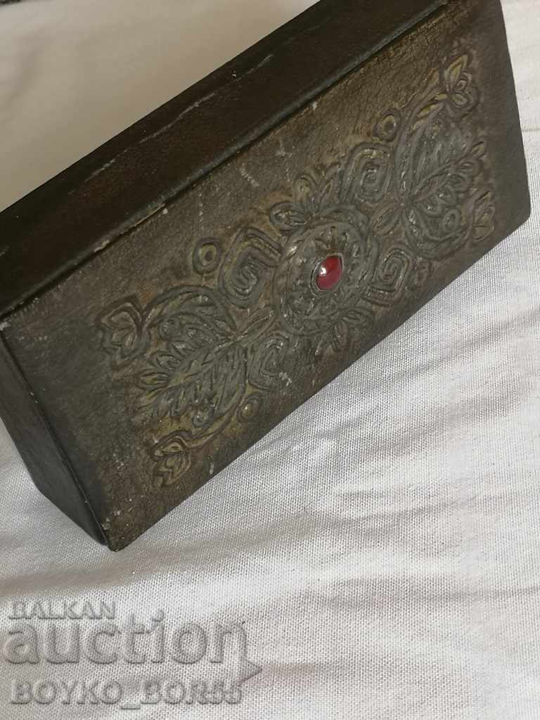 Голяма Старинна Кутия за Бижута Естествена Кожа с цена 16.00 лв. | € 8.18 Голяма Старинна Кутия за Бижута Естествена Кожа с цена 16.00 лв. | € 8.18