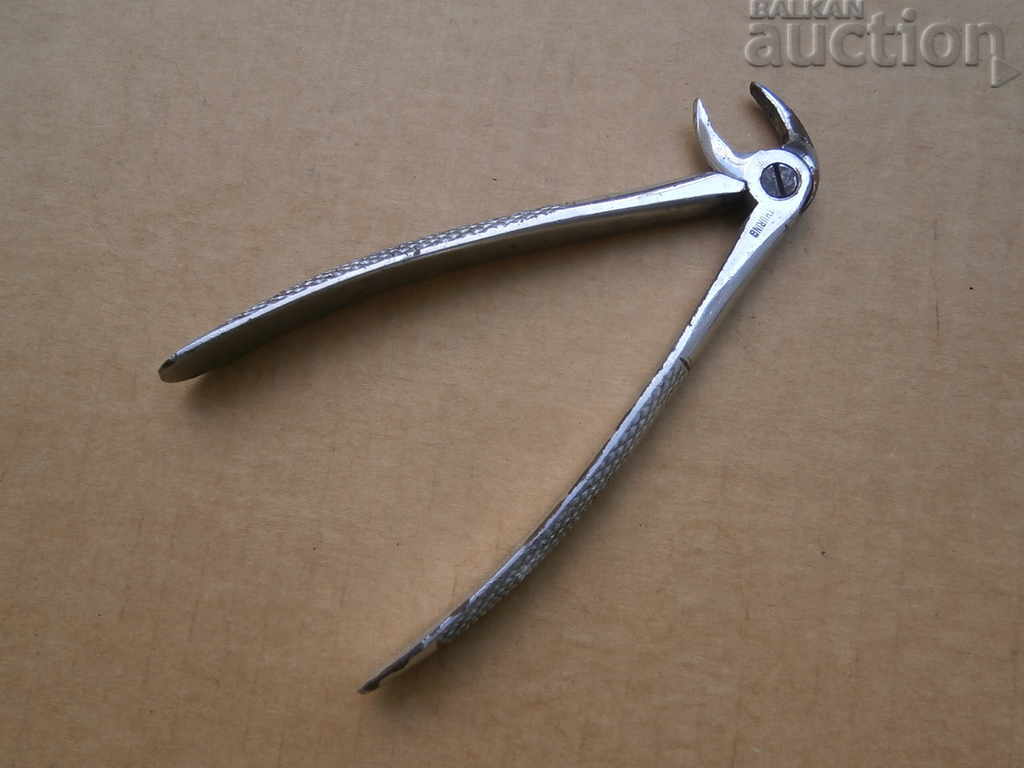 antique dental pliers with price 25.00 BGN | € 12.78