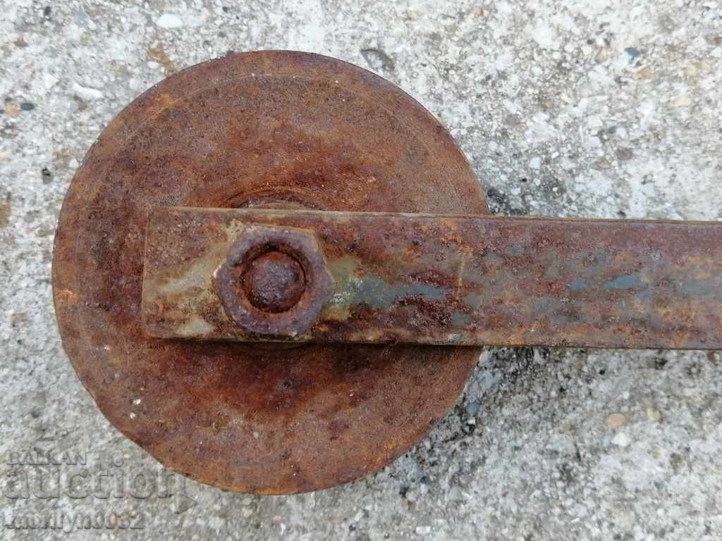 Old forged roller polystyrene wrought iron with price 39.00 BGN | € 19.94