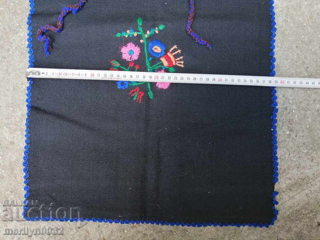 Auction  Old woven, embroidered and embroidered apron, costume, suckman