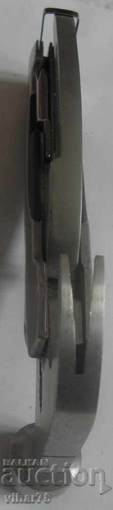Auction leg-hammer-pliers Auction leg-hammer-pliers