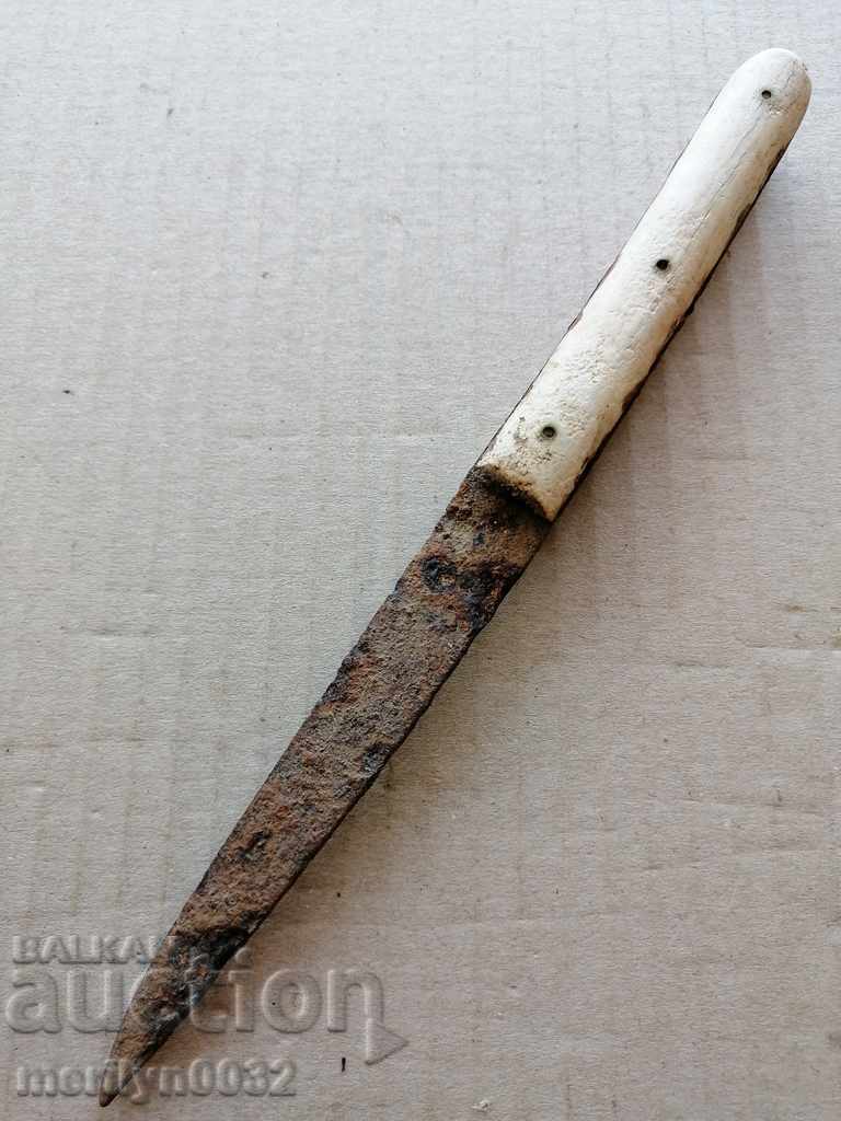 Ancient Revival knife, dagger with price 75.00 BGN | € 38.35 Ancient Revival knife, dagger with price 75.00 BGN | € 38.35