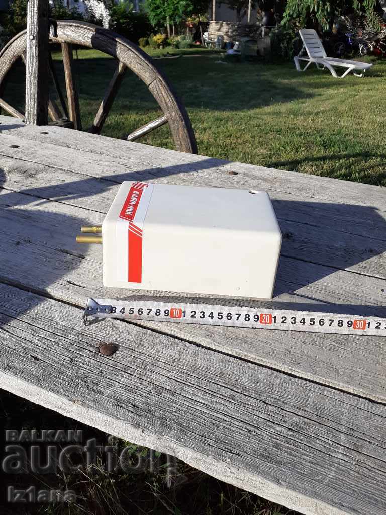 Δημοπρασία Παλιό στιγμιαίο θερμοσίφωνα Eldom Δημοπρασία Παλιό στιγμιαίο θερμοσίφωνα Eldom