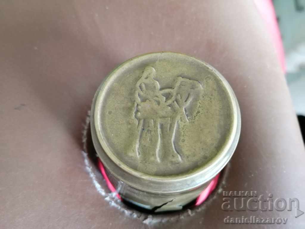 Auction Old Camel Saddle, Chair Auction Old Camel Saddle, Chair