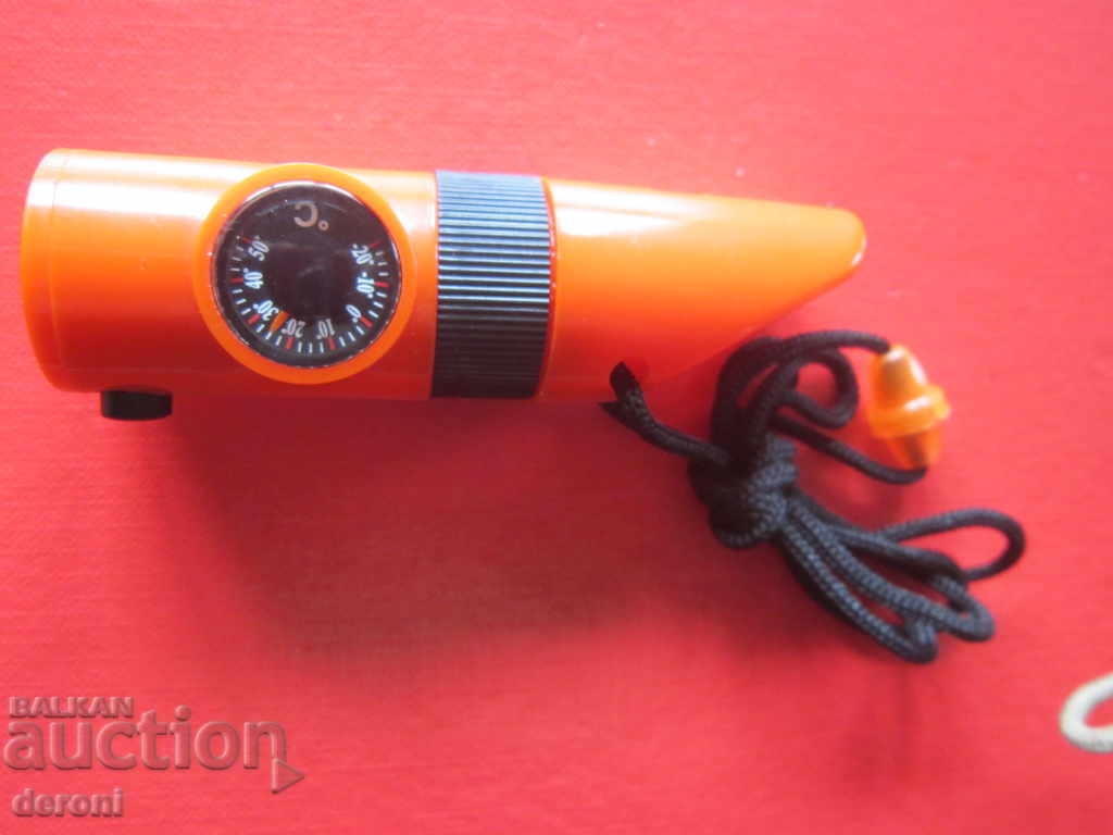 Combined flashlight flashlight compass whistle 6 in 1 with price 10.00 BGN | € 5.11 Combined flashlight flashlight compass whistle 6 in 1 with price 10.00 BGN | € 5.11