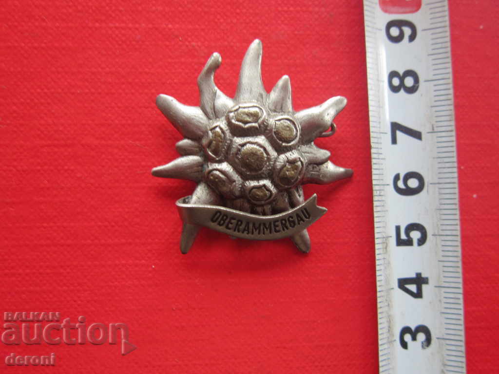 Large Tyrolean hunting badge badge Edelweiss with price 20.00 BGN | € 10.23 Large Tyrolean hunting badge badge Edelweiss with price 20.00 BGN | € 10.23