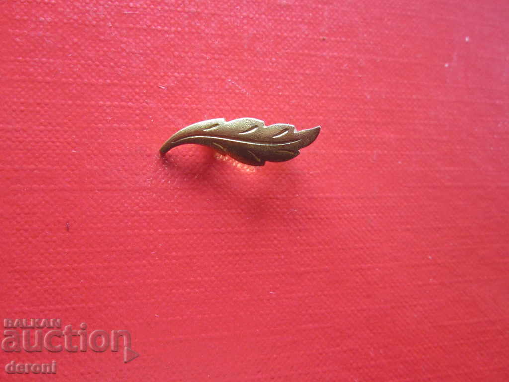 Auction Great gilded hunting badge feather badge Auction Great gilded hunting badge feather badge