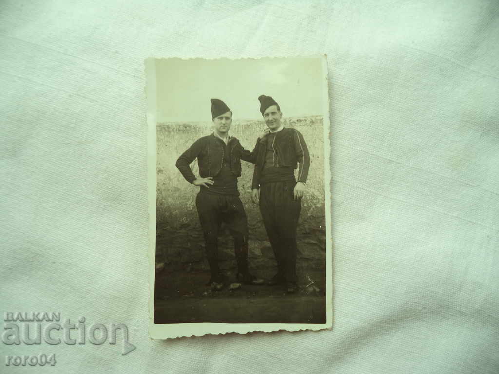 Ανδρικό κοστούμι - ΧΩΡΙΟ ΚΩΝΣΤΑΝΤΙΝΟΒΟ - ΒΑΡΝΑ