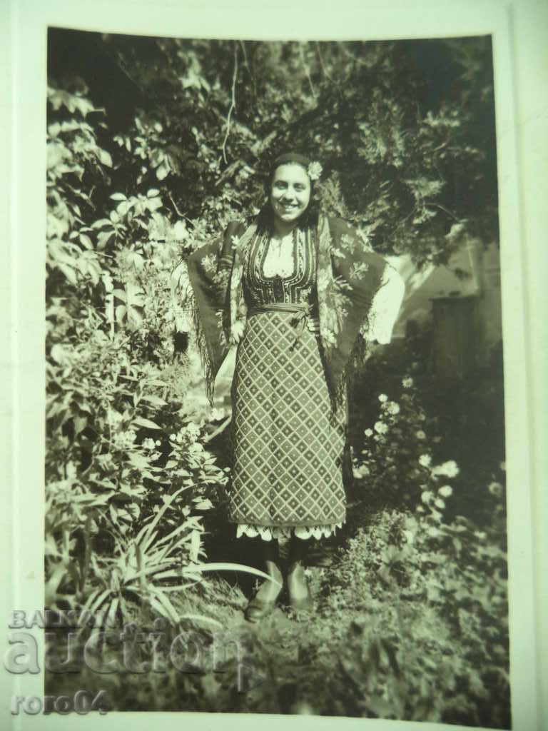 VELINGRAD COSTUME - VILLAGE LADZHENE with price 8.99 BGN | € 4.60 VELINGRAD COSTUME - VILLAGE LADZHENE with price 8.99 BGN | € 4.60