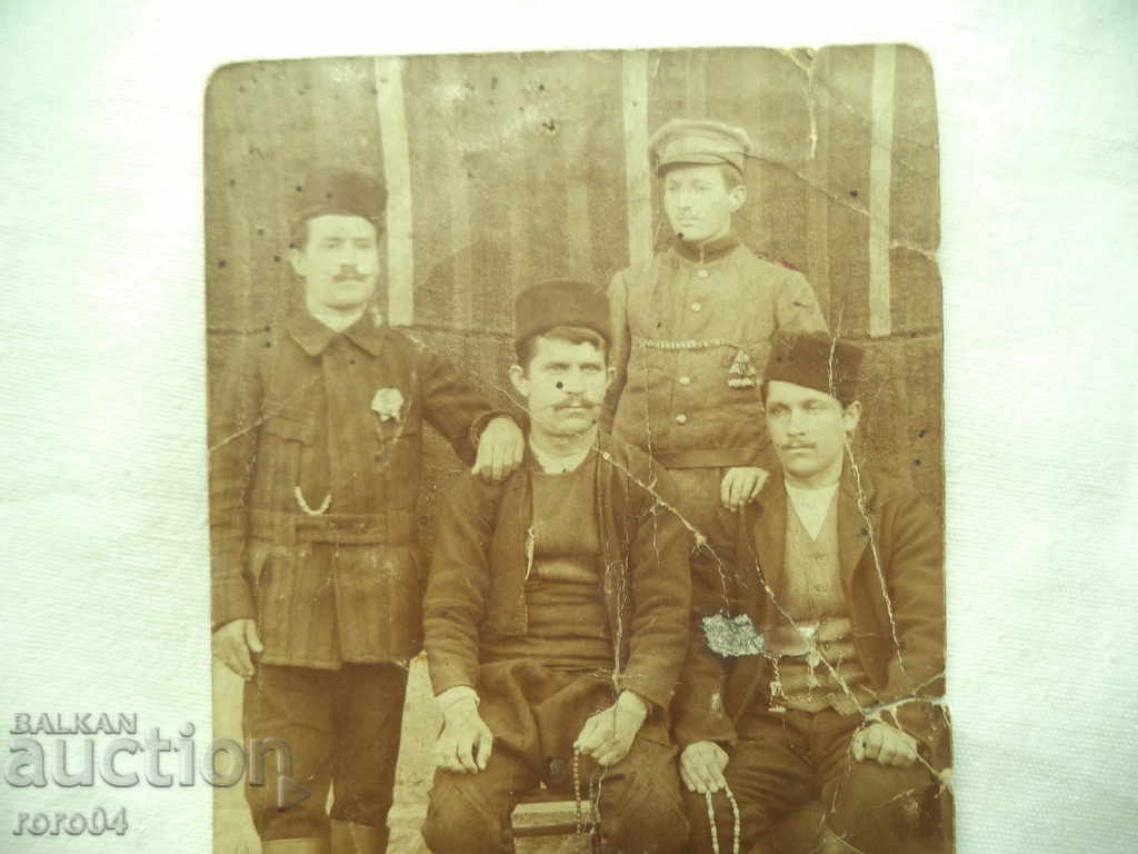 Auction MEN IN DRESSES Auction MEN IN DRESSES