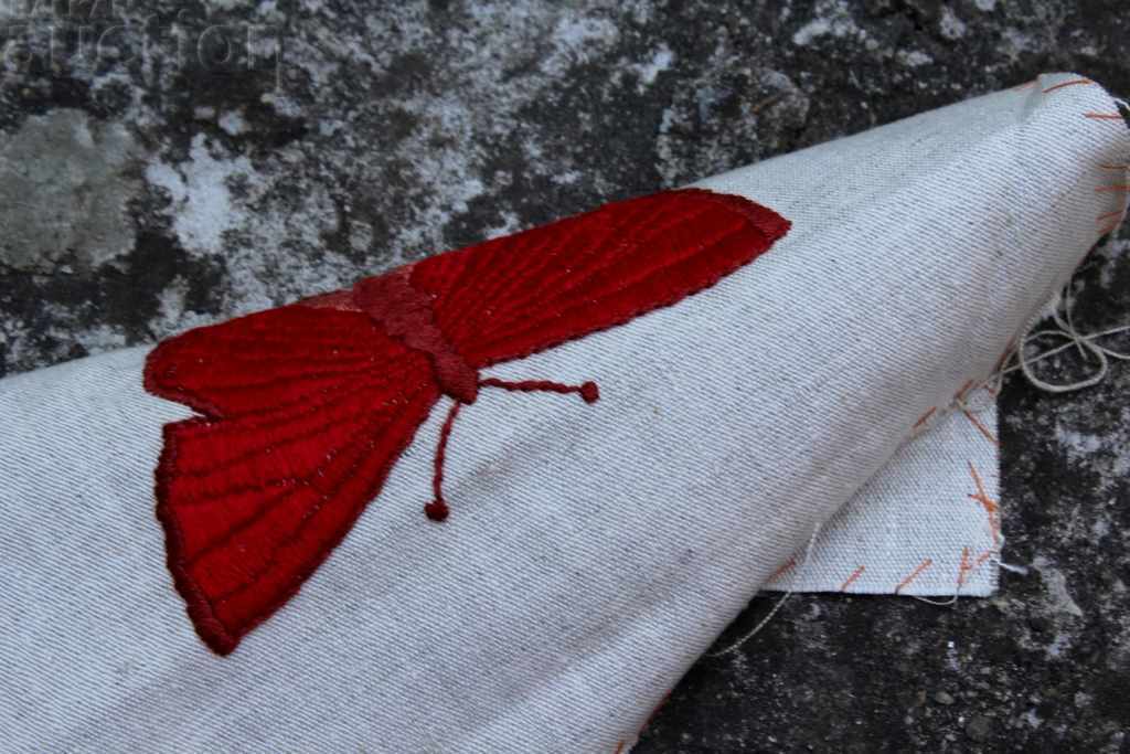 Auction OLD EMBROIDERY TAPESTRIES Auction OLD EMBROIDERY TAPESTRIES