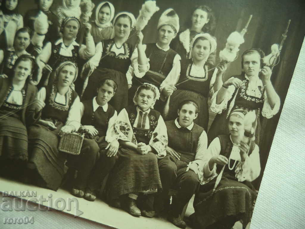 Auction SAMOKOVSKI CARRIERS - HURKI - SPINDLES Auction SAMOKOVSKI CARRIERS - HURKI - SPINDLES