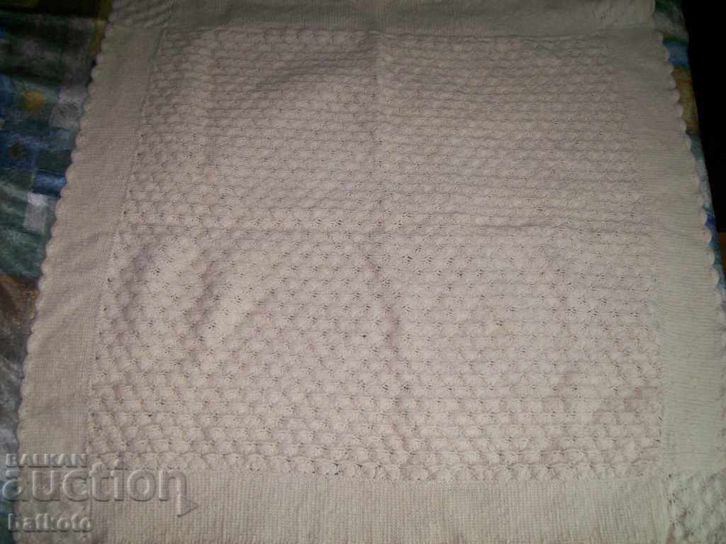 Scutec pentru copii din lână tricotat manual din anii 70 - 100/100 cm