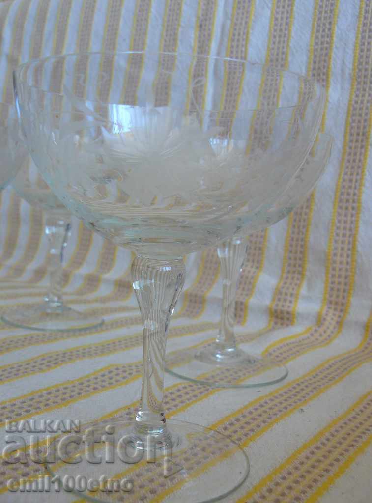 Delivery of Set of 6 cocktail glasses engraved glass Delivery of Set of 6 cocktail glasses engraved glass