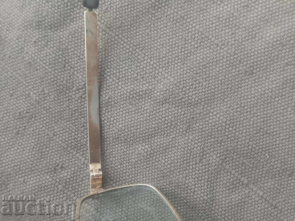 pahare aurite cu cutie cu preț 20.00 BGN | € 10.23 pahare aurite cu cutie cu preț 20.00 BGN | € 10.23