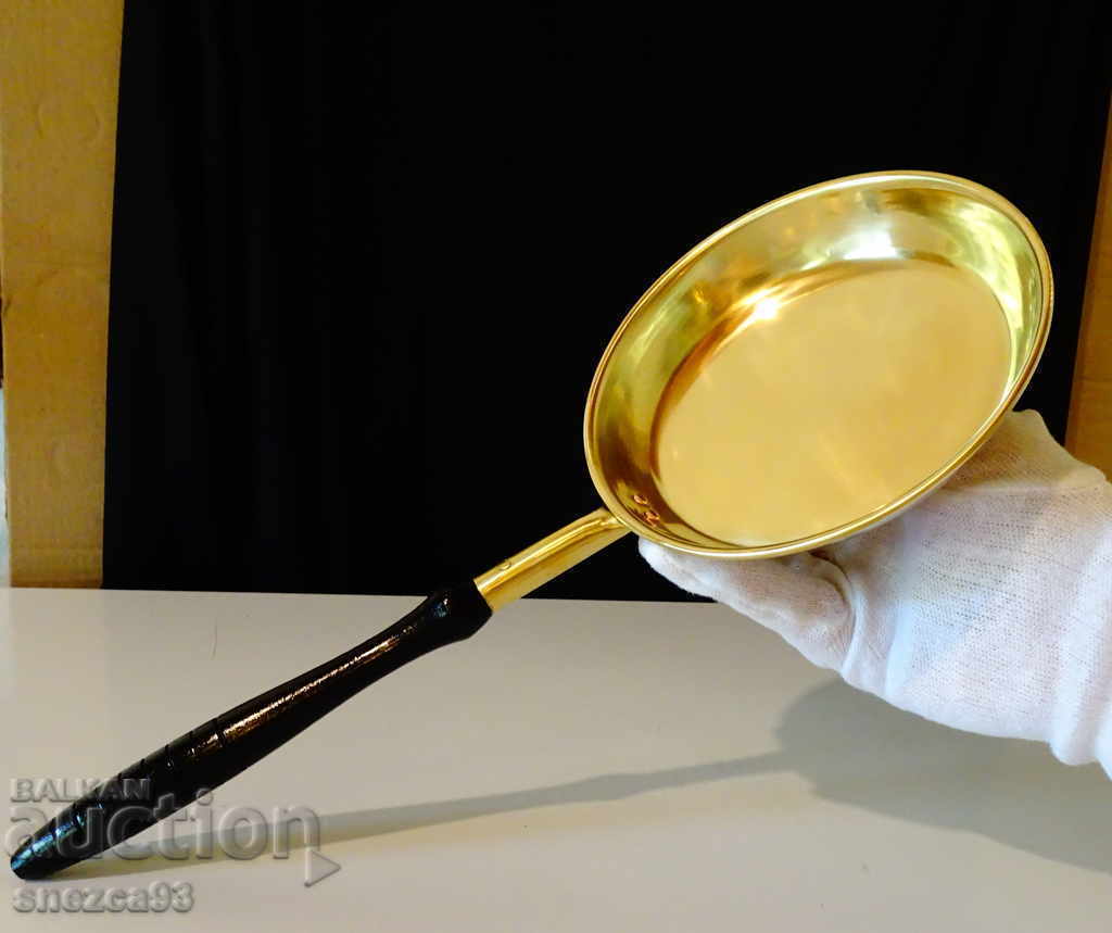 German bronze pancake pan German bronze pancake pan