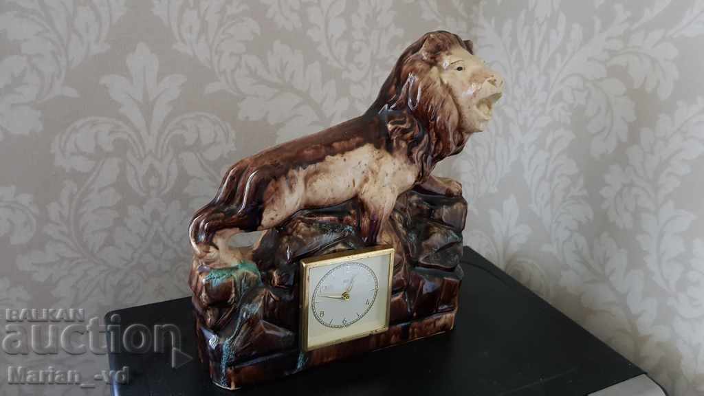 Delivery of OLD PORCELAIN MECHANICAL DESKTOP CLOCK BADUF Delivery of OLD PORCELAIN MECHANICAL DESKTOP CLOCK BADUF