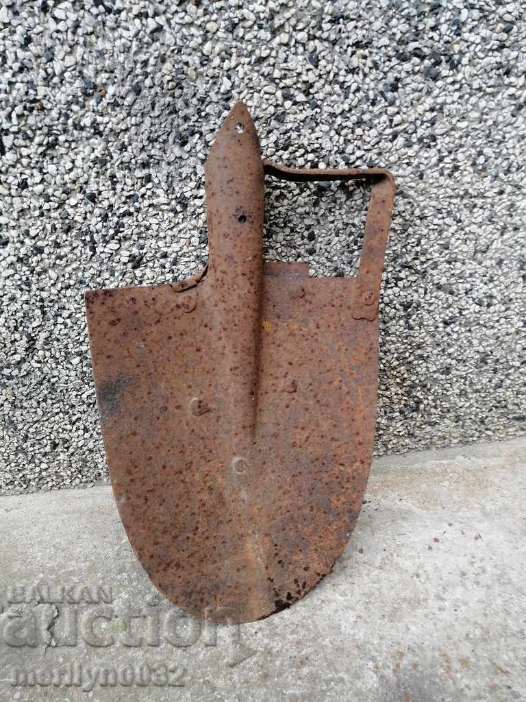 Стара кована лопата инструмент бел лезгар