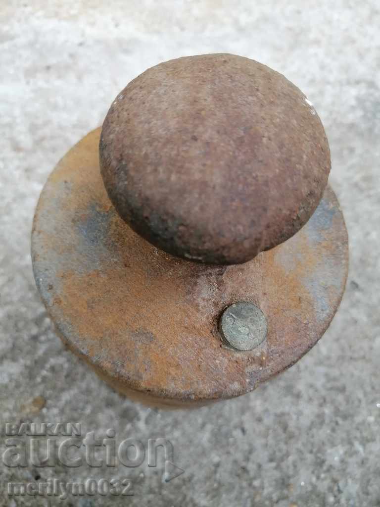 Old weighing scale, exaggeration, kilogram control weight - 5 Old weighing scale, exaggeration, kilogram control weight - 5