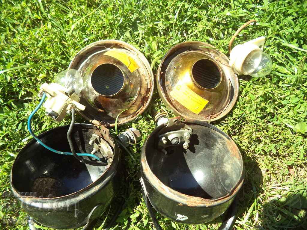 Delivery of A PAIR OF OLD BULGARIAN HEADLIGHTS Delivery of A PAIR OF OLD BULGARIAN HEADLIGHTS