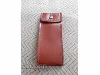 Cutie veche pentru ochelari