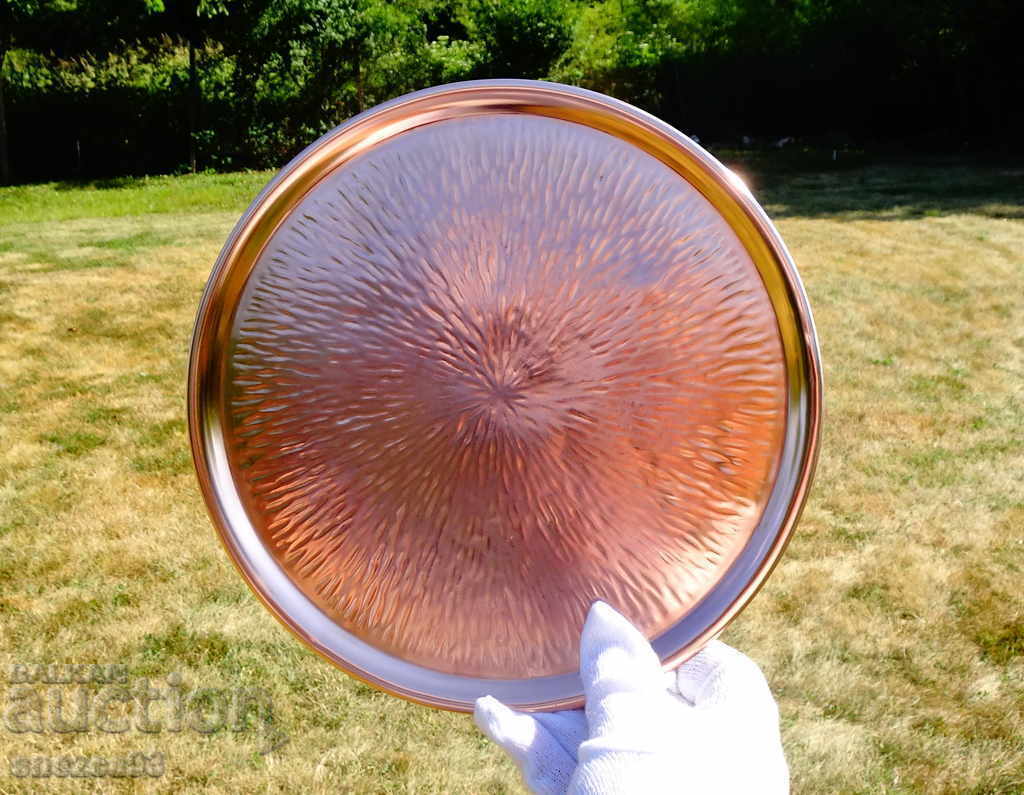 Antique copper tray, plateau 23 cm.