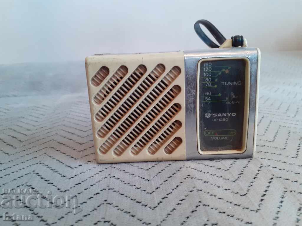 Old radio, radio receiver SANYO