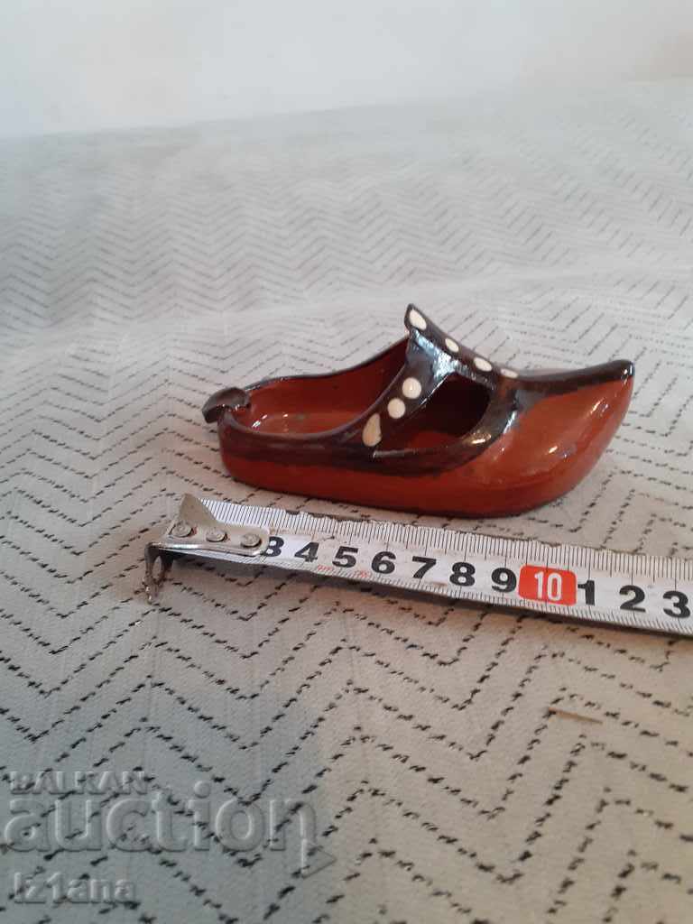 Auction Old souvenir ashtray Auction Old souvenir ashtray