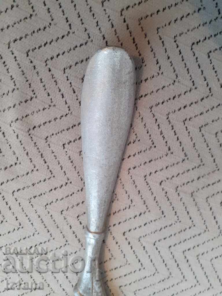 Auction  Old shoemaker