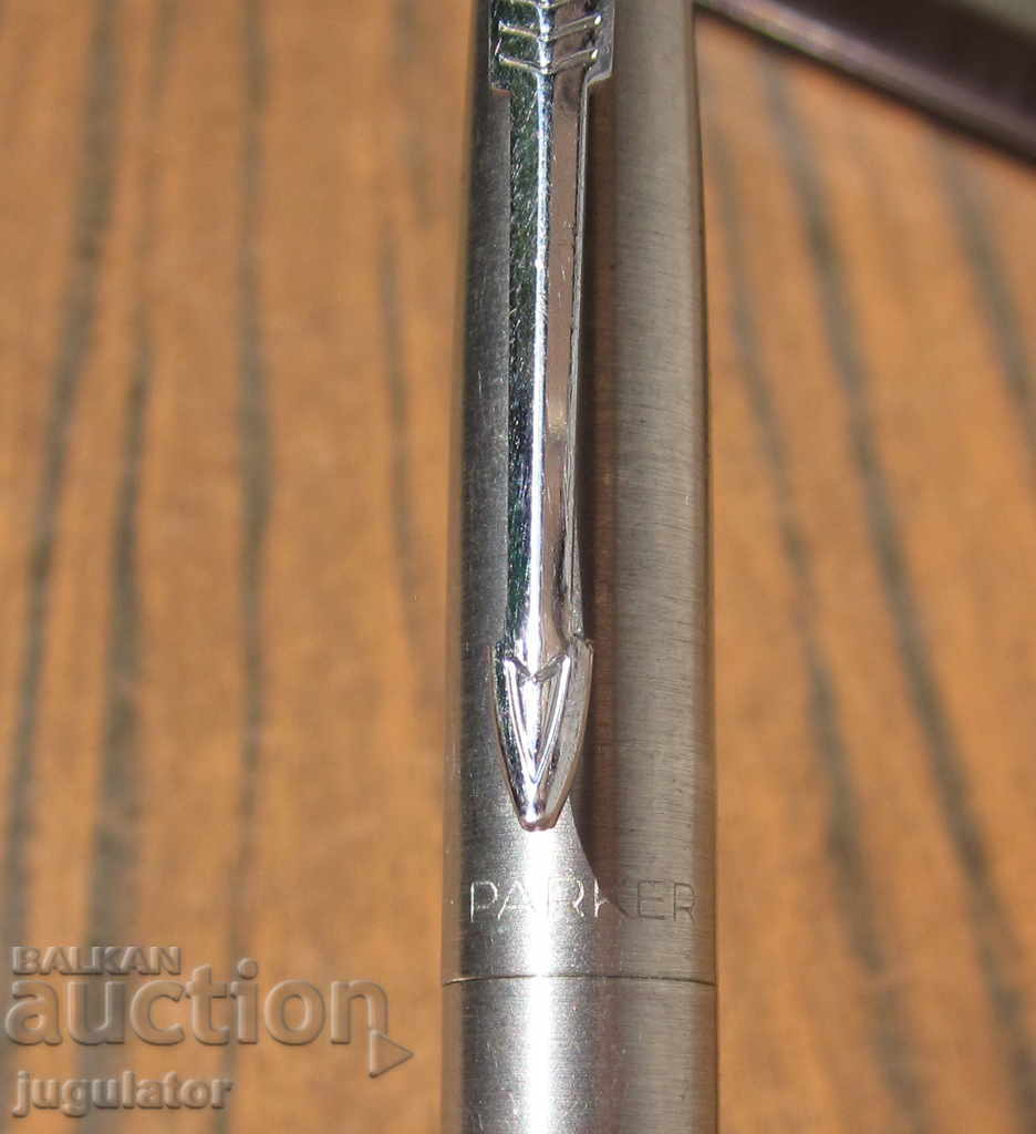 Παράδοση τέλεια παλιά πένα Parker Parker England με ένα κουτί