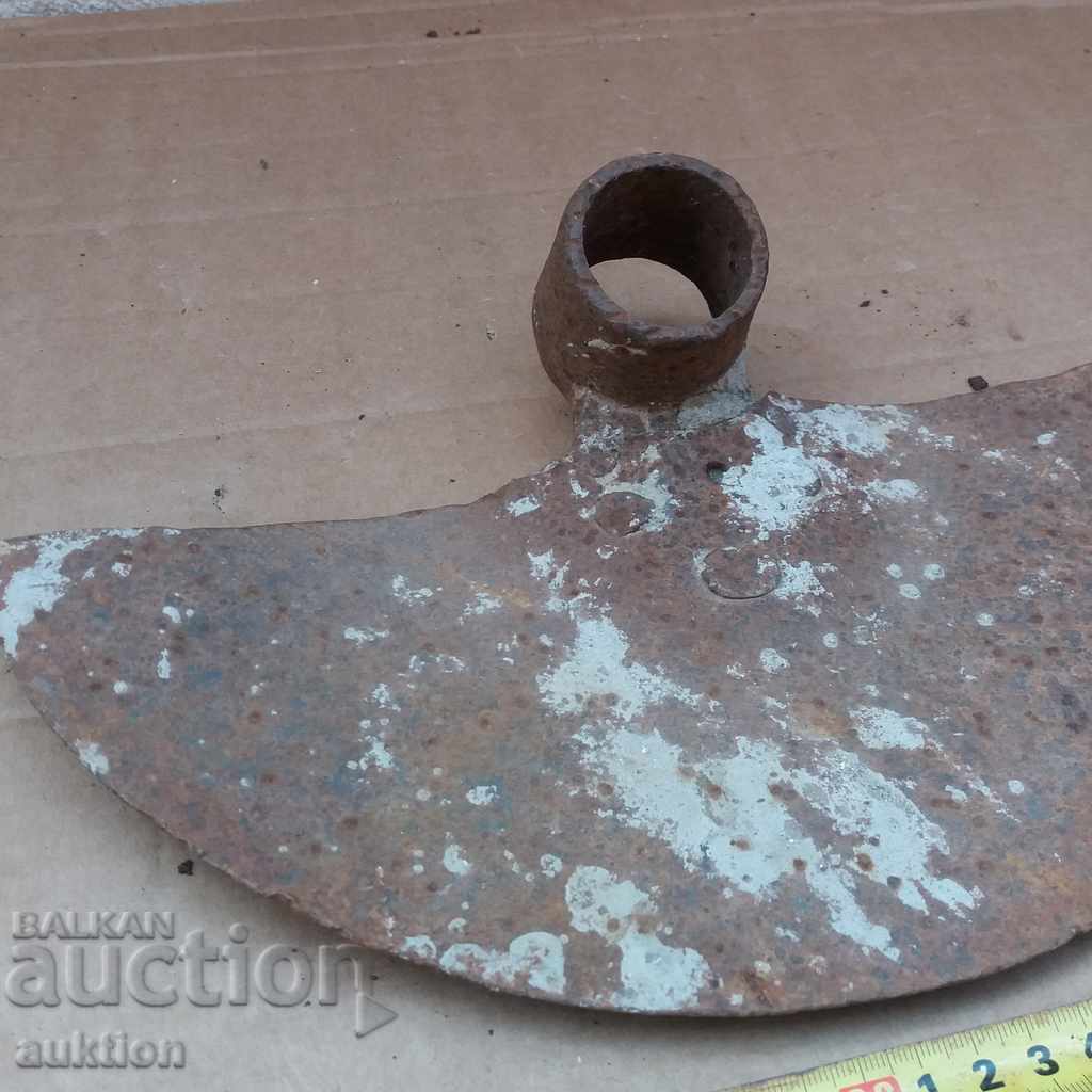 OLD SOLID FORGED RENAISSANCE HOE - HUGE with price 3.99 BGN | € 2.04 OLD SOLID FORGED RENAISSANCE HOE - HUGE with price 3.99 BGN | € 2.04