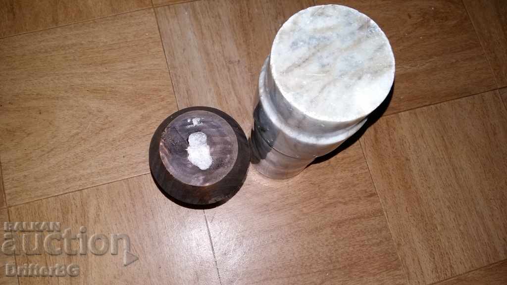 Delivery of Vases 2 pieces, marble and wood Delivery of Vases 2 pieces, marble and wood