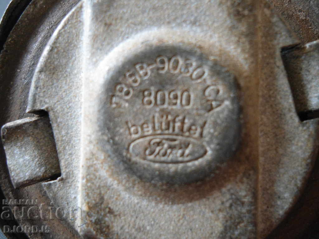 Delivery of Old car cap from Ford