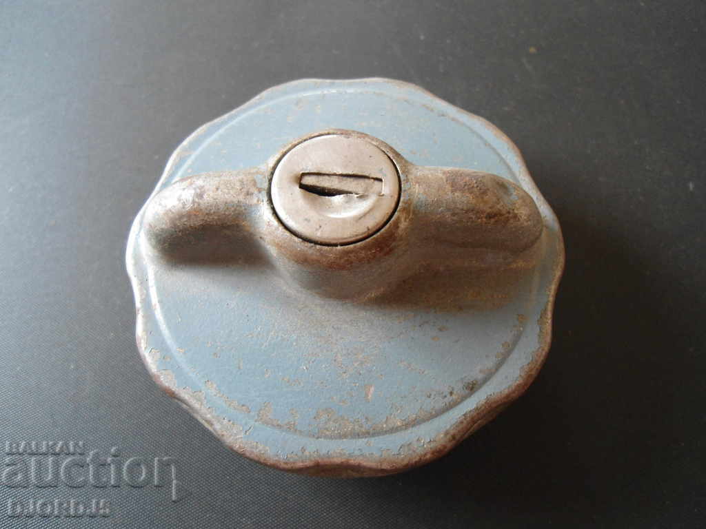 Old car cap from Ford
