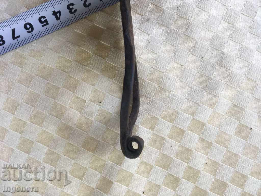 Delivery of GATE LATCH OLD WROUGHT IRON IN TWO PARTS Delivery of GATE LATCH OLD WROUGHT IRON IN TWO PARTS