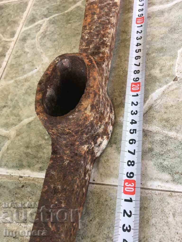 Auction PICKAXE HUGE OLD TOOL FOR YOUNG AND HEALTHY Auction PICKAXE HUGE OLD TOOL FOR YOUNG AND HEALTHY