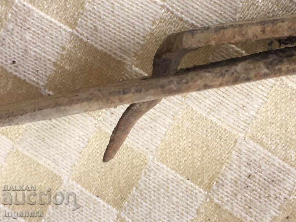 Auction  OLD TOOL OF STAND METAL