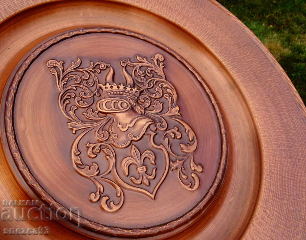 Auction Copper panel 39 cm., wall plate Knight, crown, baroque Auction Copper panel 39 cm., wall plate Knight, crown, baroque