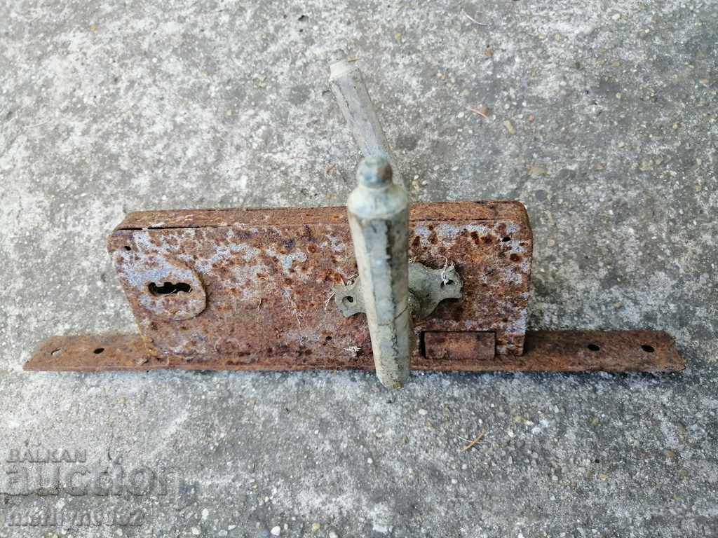 Auction Old lock with bronze fittings Kingdom of Bulgaria Auction Old lock with bronze fittings Kingdom of Bulgaria