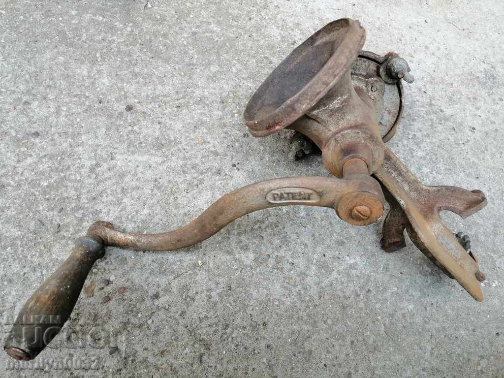 Delivery of Old meat grinder, mincer Delivery of Old meat grinder, mincer