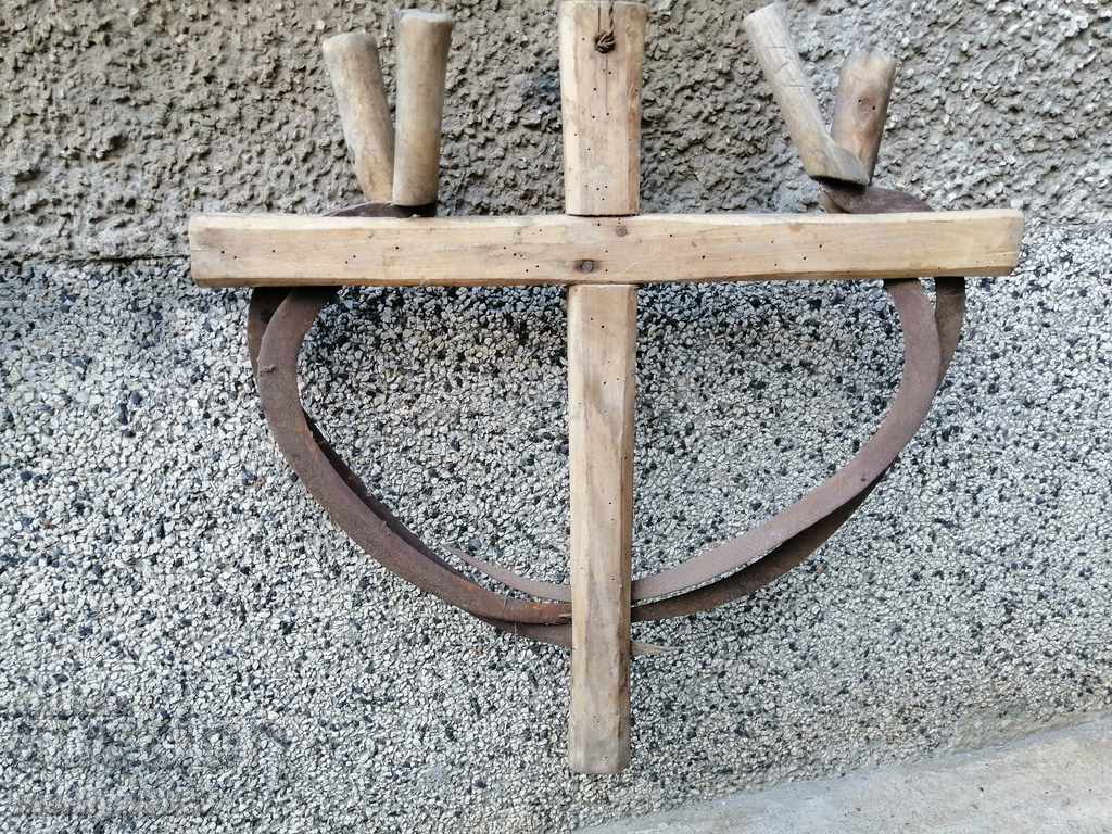 Stitches with a stapled coffin knife wrought iron blade with price 61.00 BGN | € 31.19 Stitches with a stapled coffin knife wrought iron blade with price 61.00 BGN | € 31.19