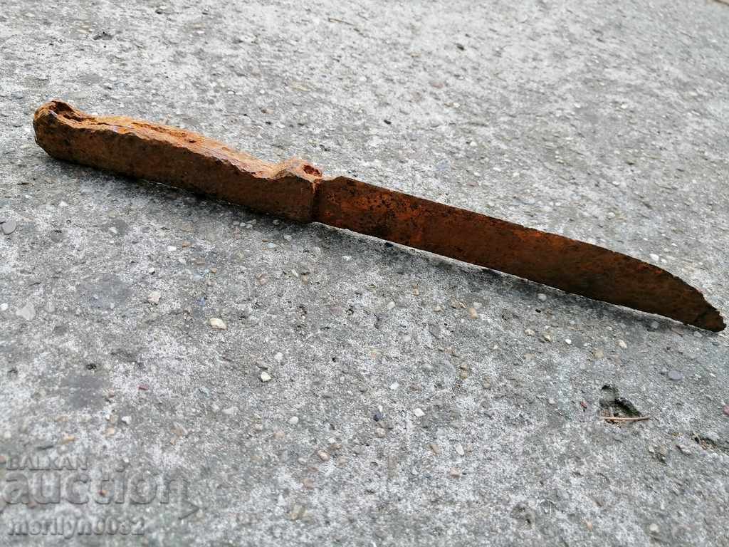 Old knife without guard, iron handle and blade with price 39.00 BGN | € 19.94 Old knife without guard, iron handle and blade with price 39.00 BGN | € 19.94