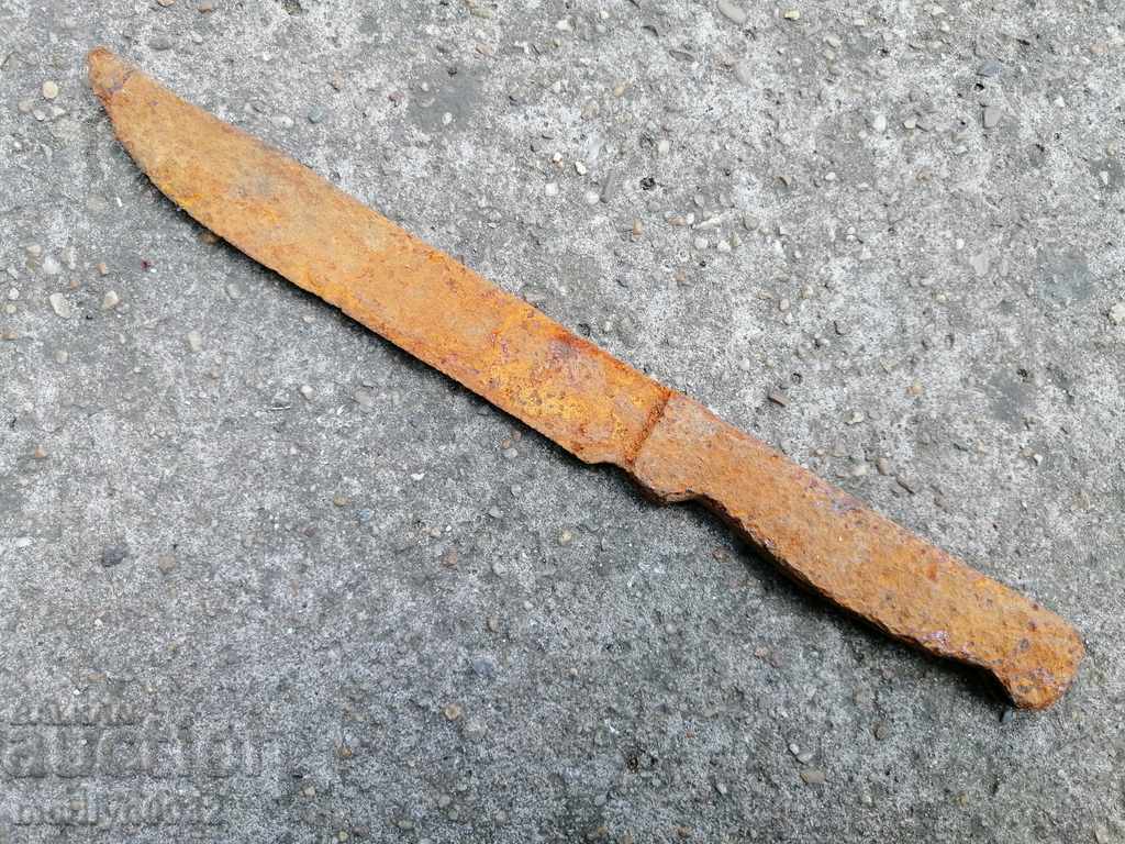 Old knife without guard, iron handle and blade - 5 Old knife without guard, iron handle and blade - 5