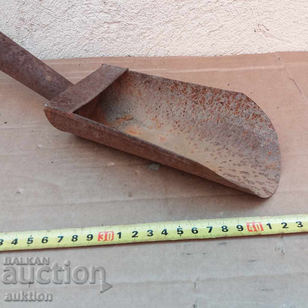 Delivery of OLD COOKING METAL MEASURING BLADE - EXCELLENT
