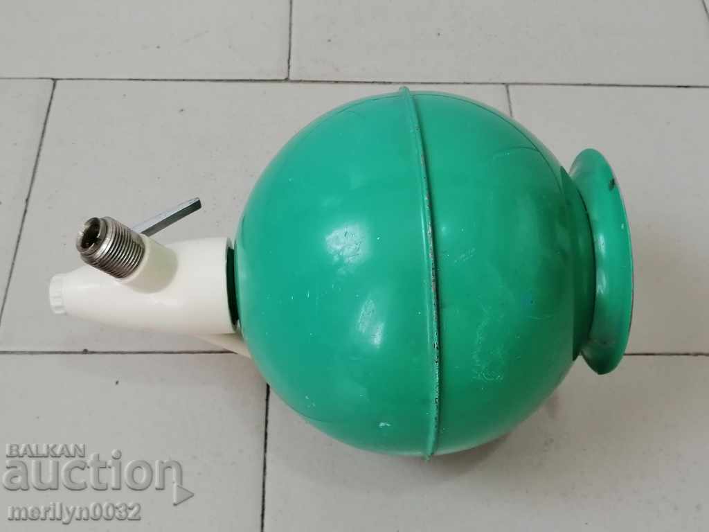 Социалистически сифон за газирана вода с цена 44.00 лв. | € 22.50 Социалистически сифон за газирана вода с цена 44.00 лв. | € 22.50